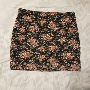 Agaci floral skirt